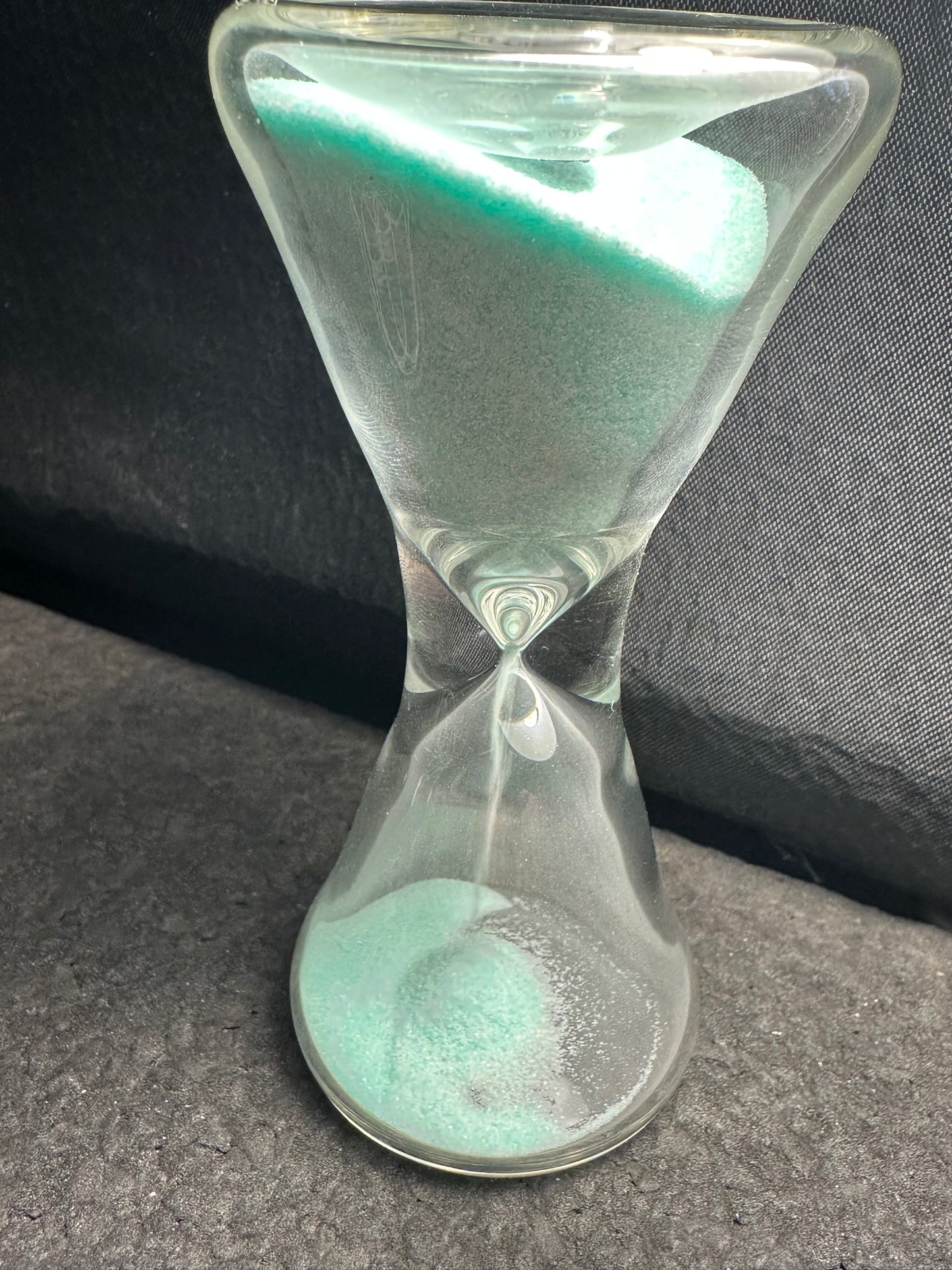 Clear Hourglass Timer (<4.5min)