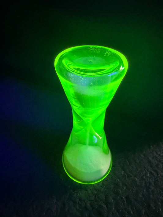 UV Illuminati Hourglass Timer (<48sec.)